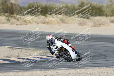 media/Dec-07-2025-CVMA (Sun) [[3e7d2de5dc]]/Race 8-Middleweight Shootout/